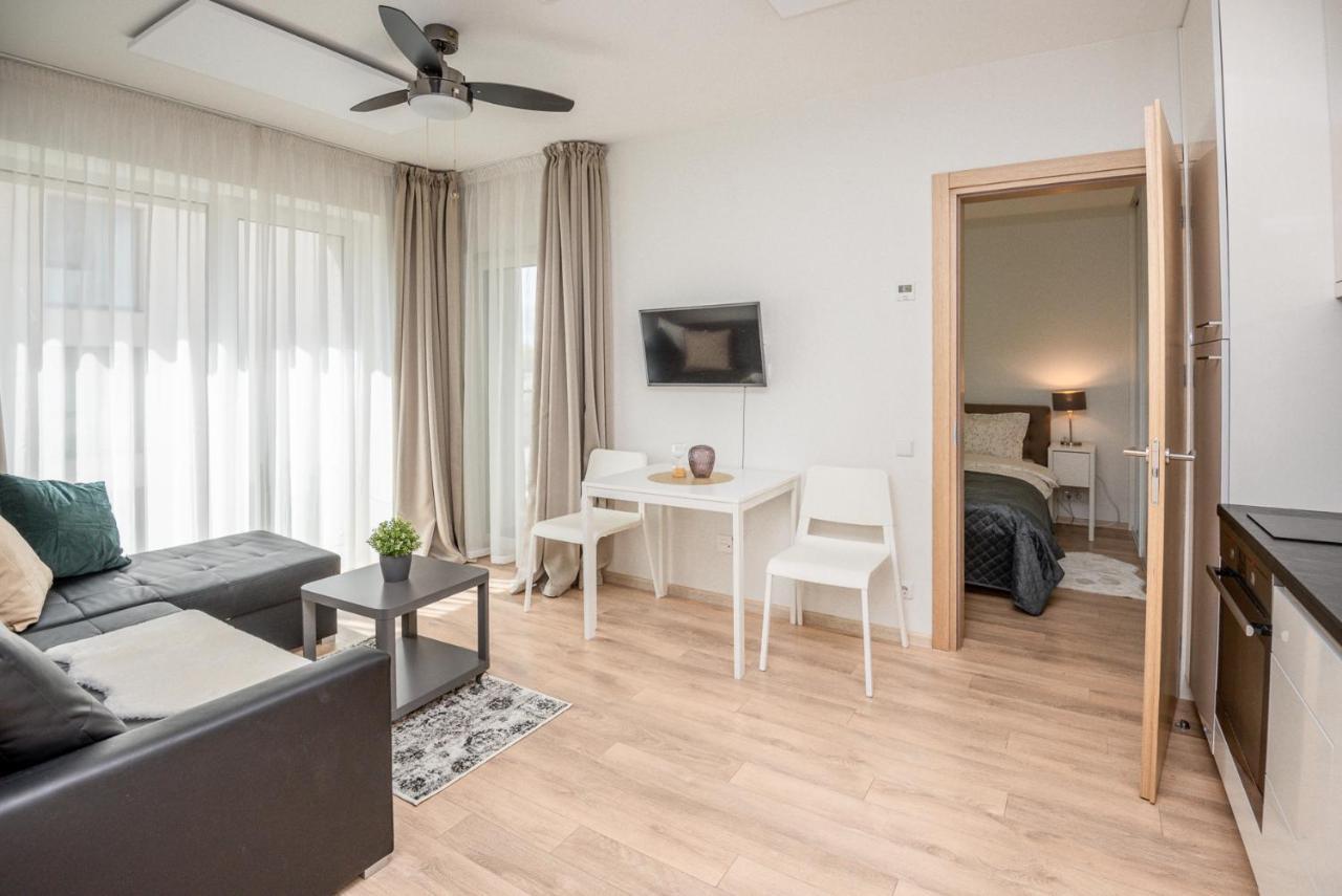 Apartament Maluno Паланга Екстериор снимка